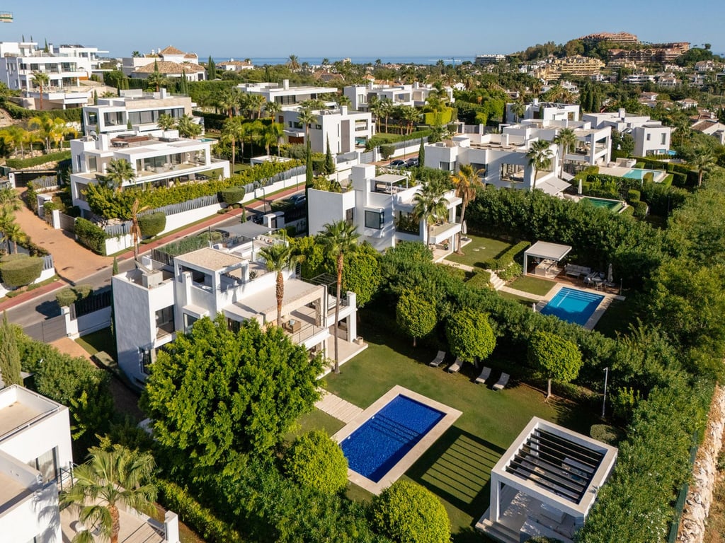 House in Nueva Andalucia