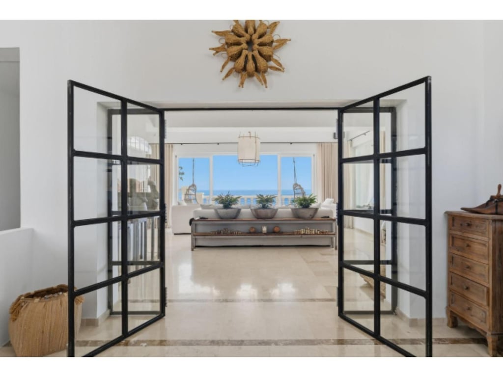 House in Mijas Costa - Image 2