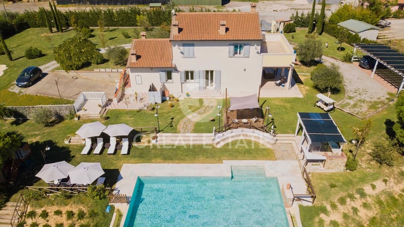 House in Montecchio - view 1