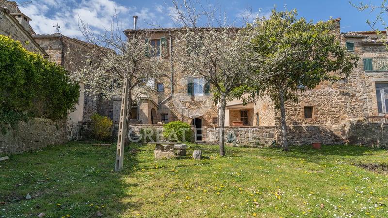 House in Montalcino - view 1