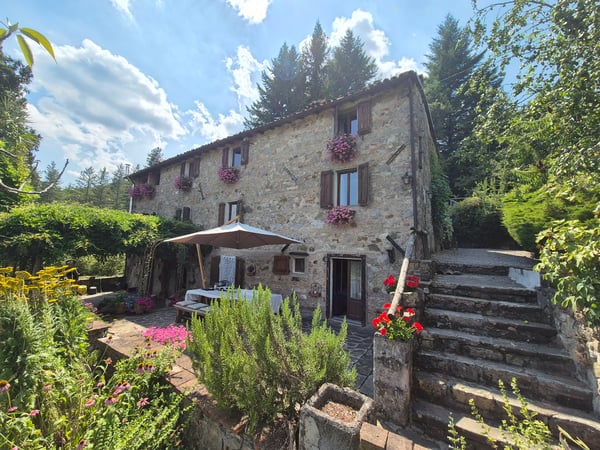 House in Castelnuovo di Garfagnana - view 1