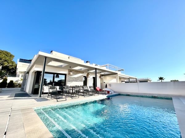 Villa in Los Balcones - view 1