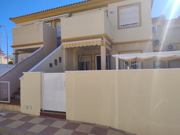 Apartment in Molins - view 1