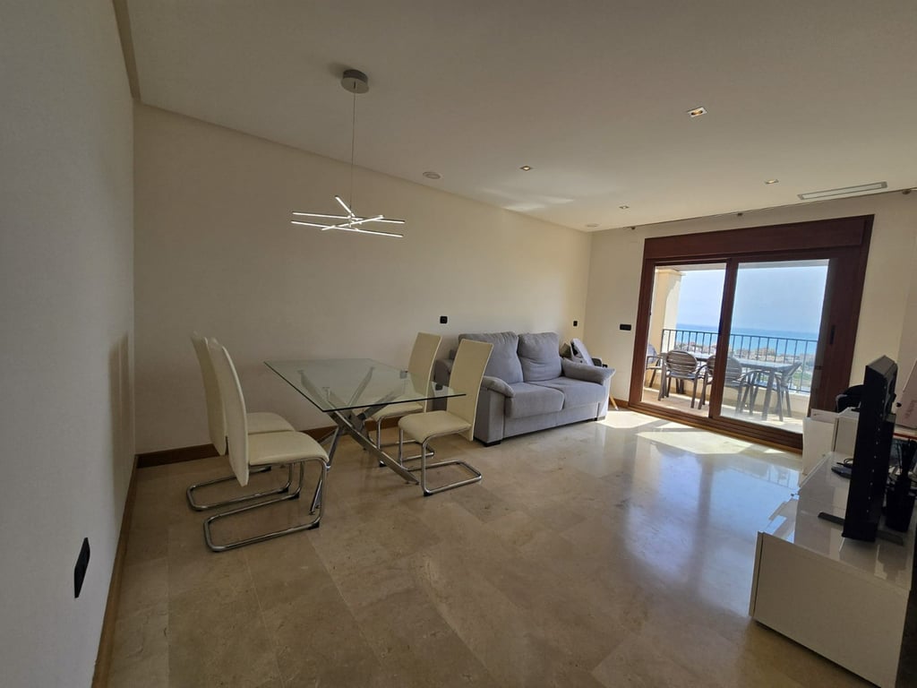 Apartment in Guardamar del Segura - Image 2
