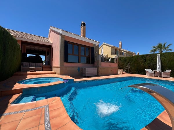Villa in Algorfa - view 1