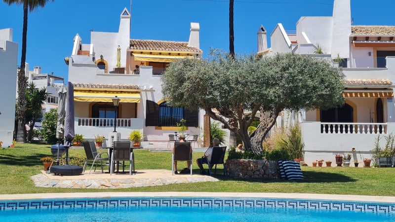 Villa in Villamartin - view 1