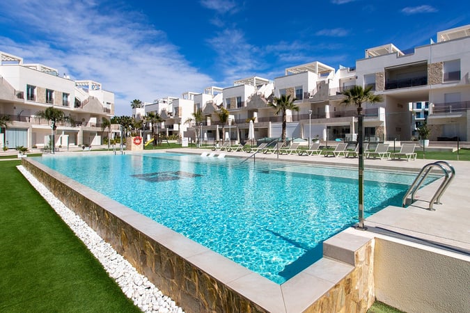 Penthouse in Urbanizacion El Raso - view 1