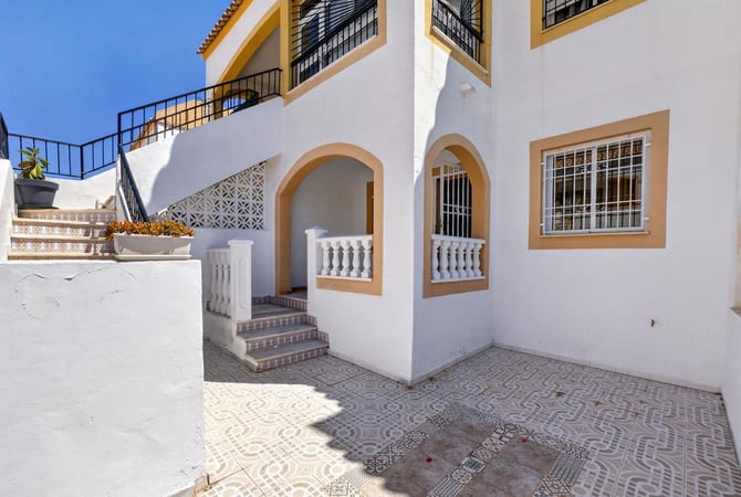 Apartment in Torrevieja - view 1