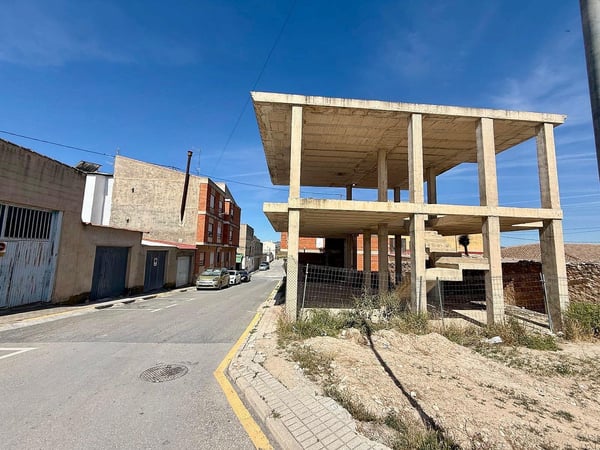House in Pinoso - view 1