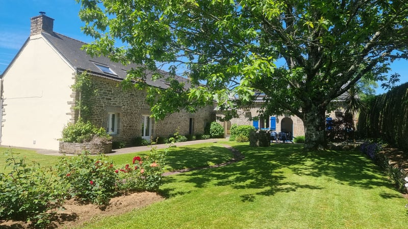 House in Locmaria-Grand-Champ - view 1