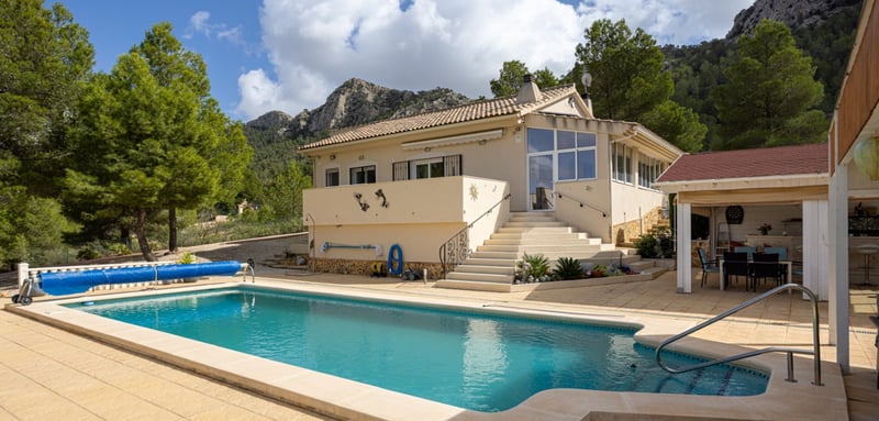 House in La Zarza - view 1