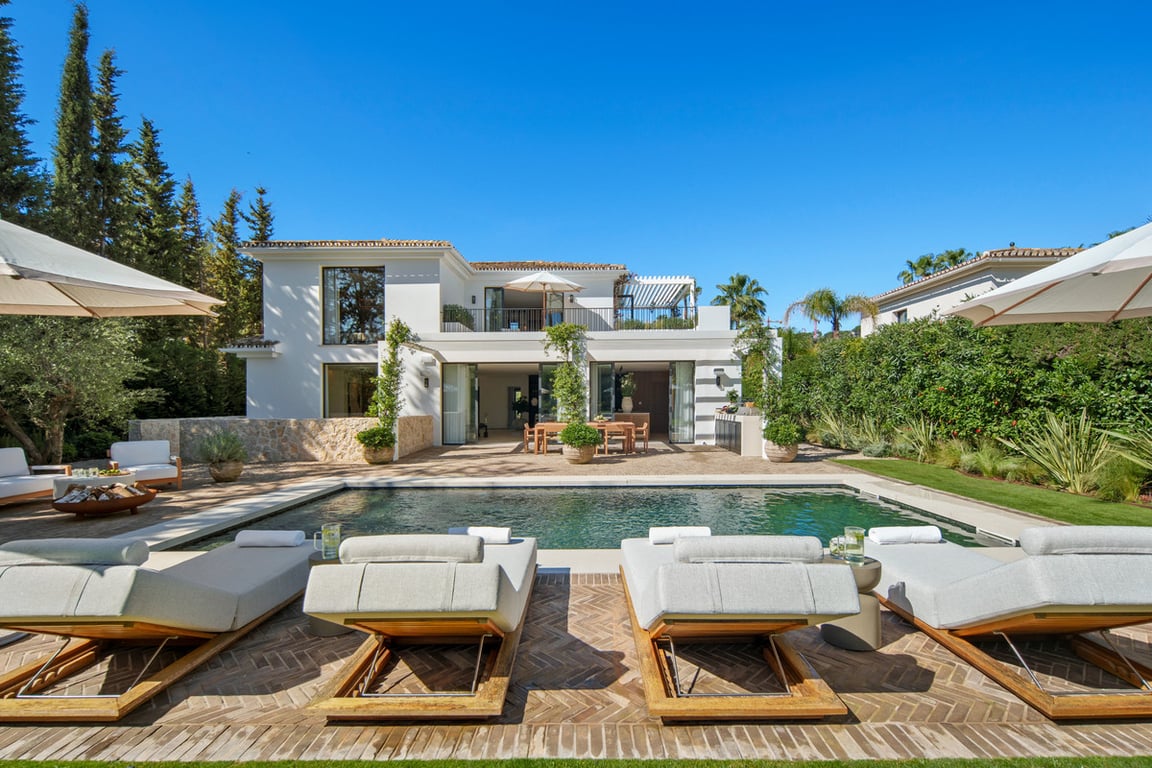 Villa in Nueva Andalucia