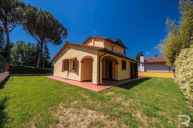 Villa in Reggello - view 1