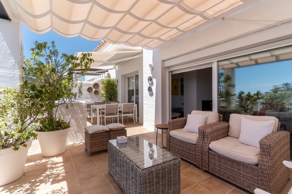 Penthouse in Nueva Andalucia - Image 2