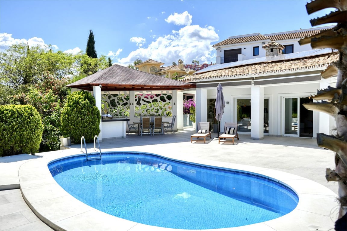 Villa in Benahavis