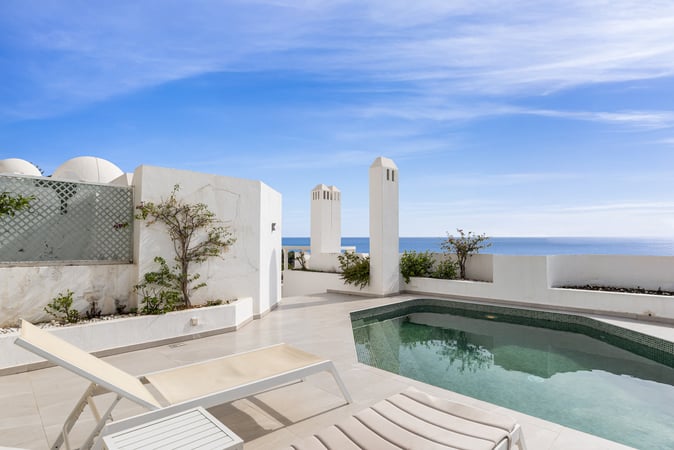 Apartment in Nueva Andalucia - view 1