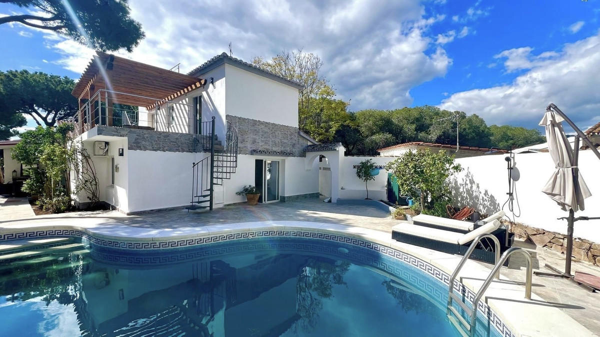 Villa in Elviria