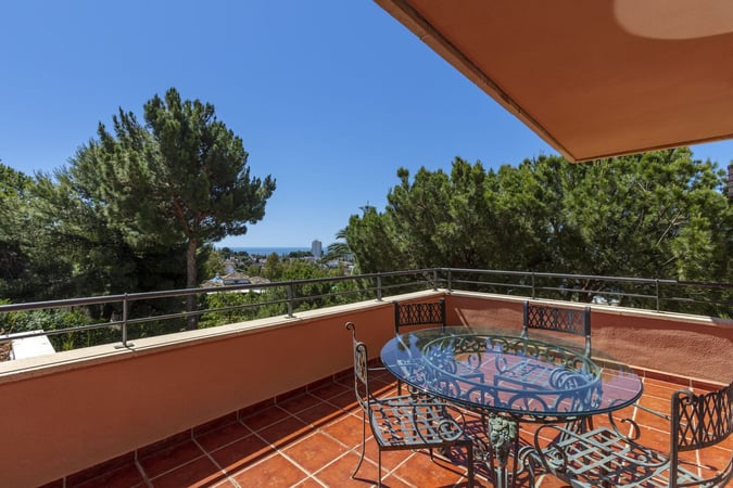 Apartment in Nueva Andalucia - view 1