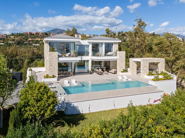 Villa in Lomas de la Quinta - view 1
