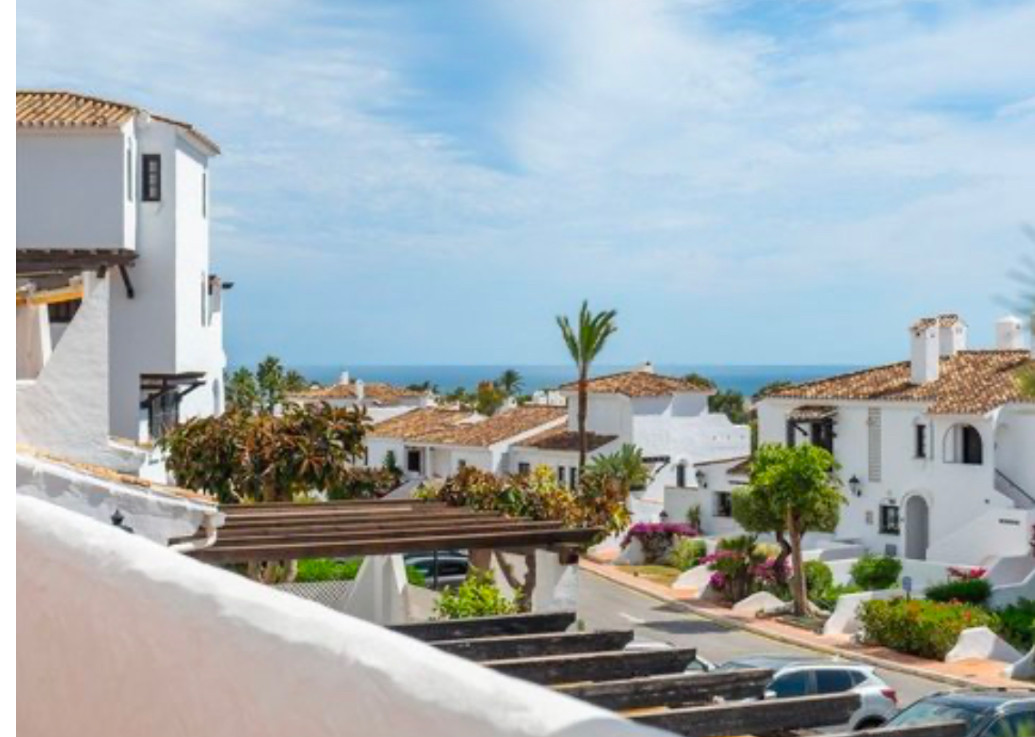 House in Marbella - Image 2