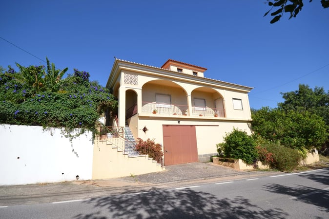 Villa in Torre - view 1