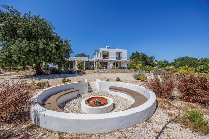 Villa in Espargal - view 1