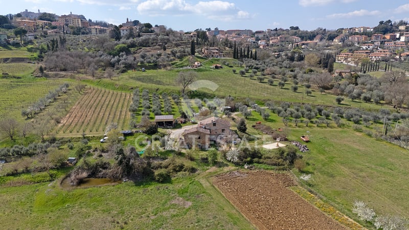 House in Montepulciano - view 1