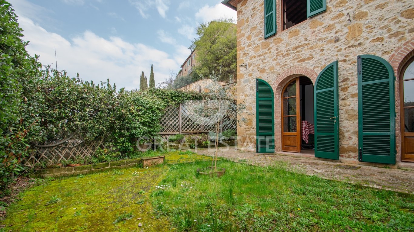 House in Montisi - Image 3