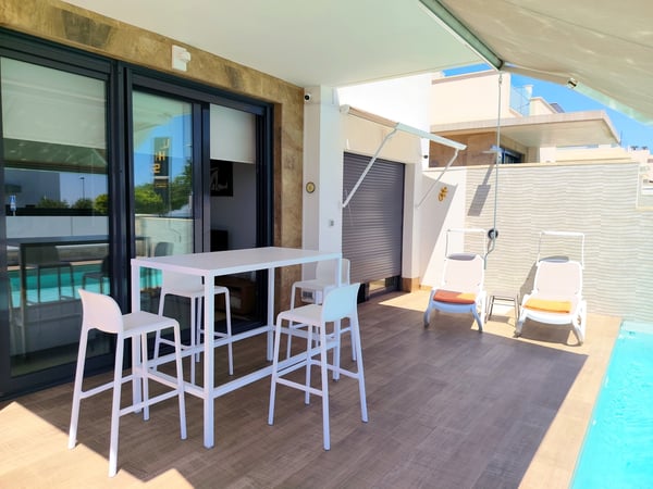 Villa in San Miguel de Salinas - view 1