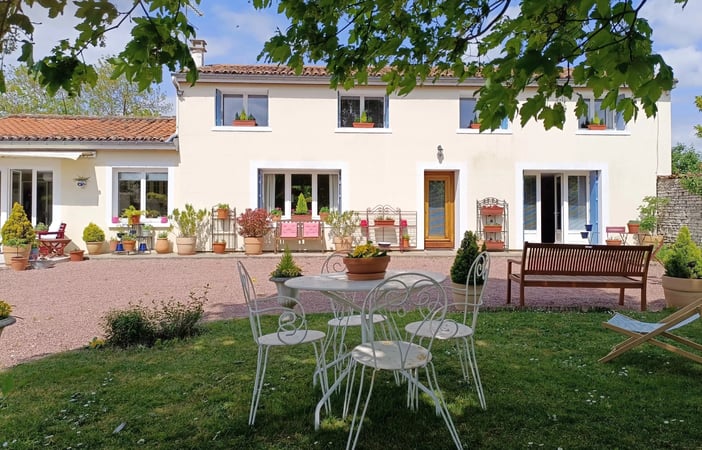 House in Blanzac-les-Matha - view 1