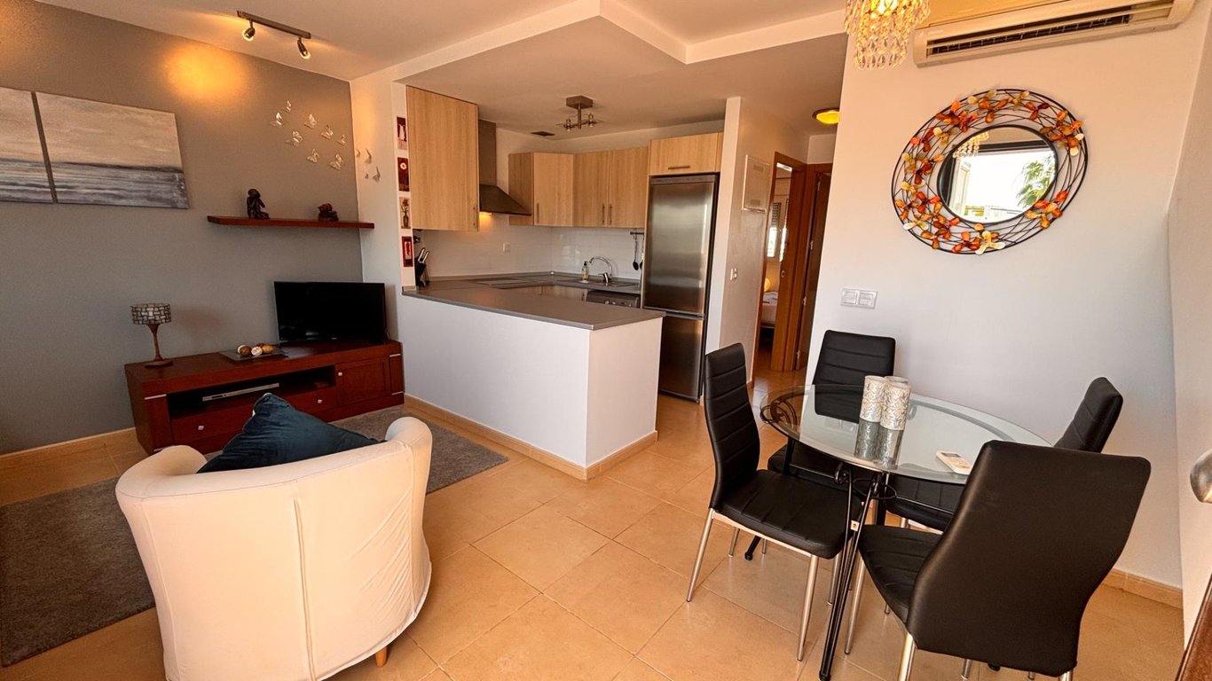 Apartment in Pareton - Image 3