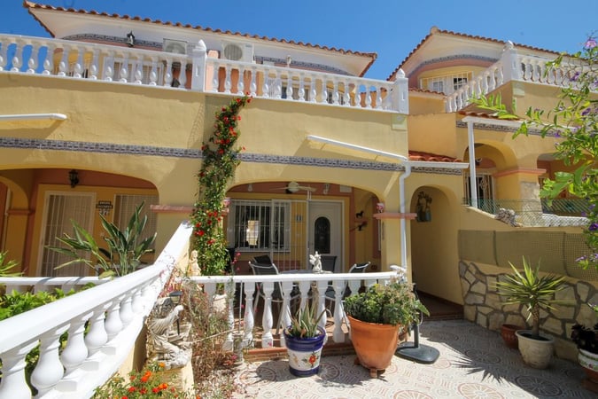House in Villamartin - view 1