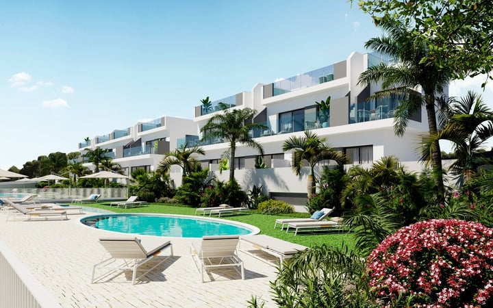 House in La Zenia - view 1