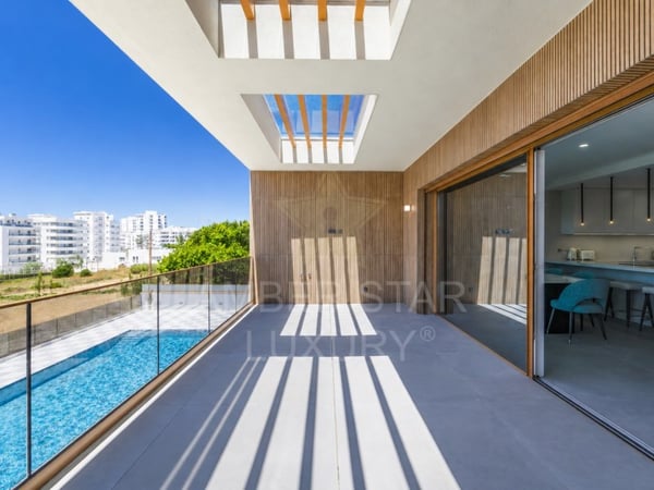 Apartment in Quarteira - view 1