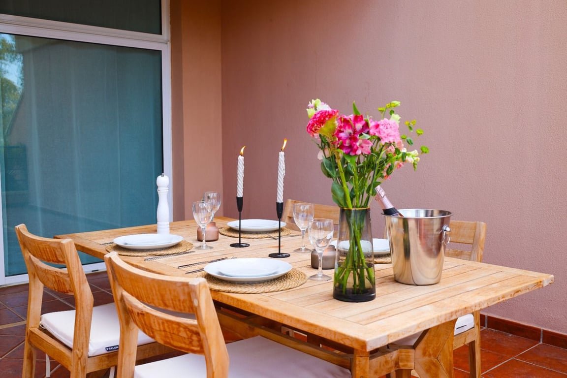 Apartment in Nueva Andalucia - Image 2