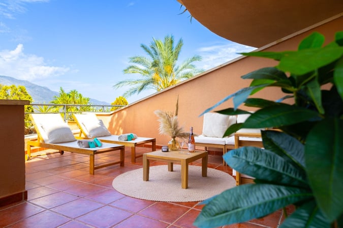 Apartment in Nueva Andalucia - view 1
