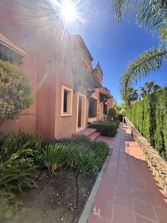 House in Estepona - view 1