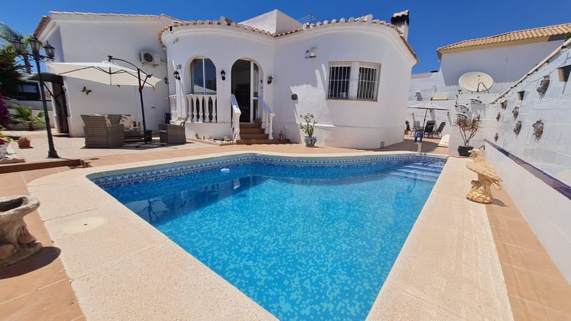Villa in Punta Prima - view 1