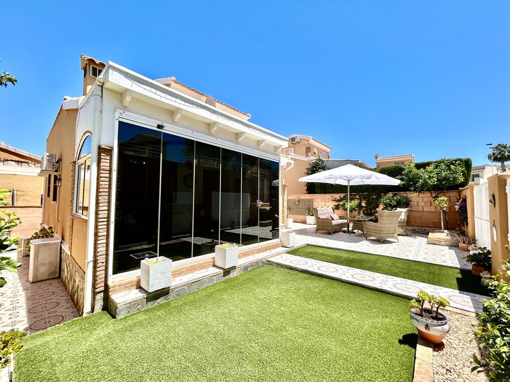Villa in Los Balcones - Image 2