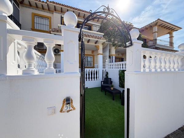 House in Punta Prima - view 1