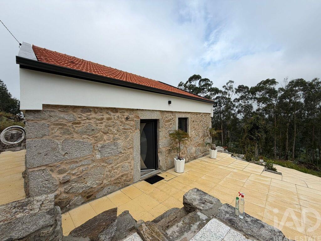House in Viana do Castelo - Image 2