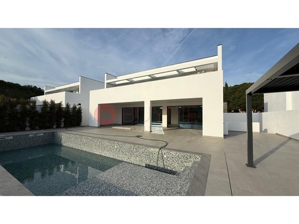 House in Quarteira - view 1