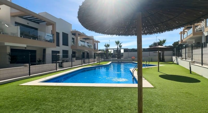 Apartment in Dehesa de Campoamor - view 1