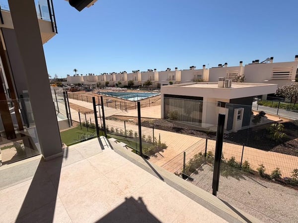 House in Los Alcazares - view 1