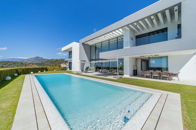 Villa in Malaga - view 1