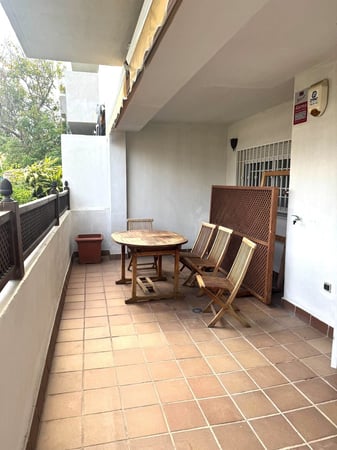 Apartment in Nueva Andalucia - view 1