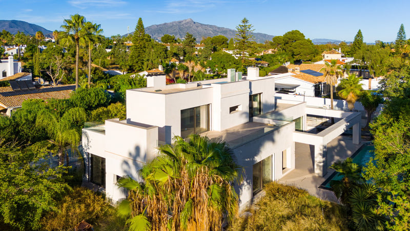 Villa in Guadalmina - view 1