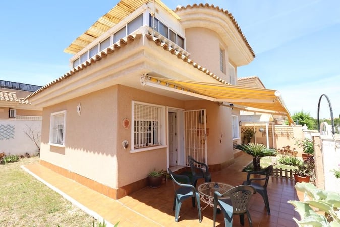 Villa in Torrevieja - view 1