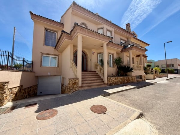 Villa in Sorbas - view 1