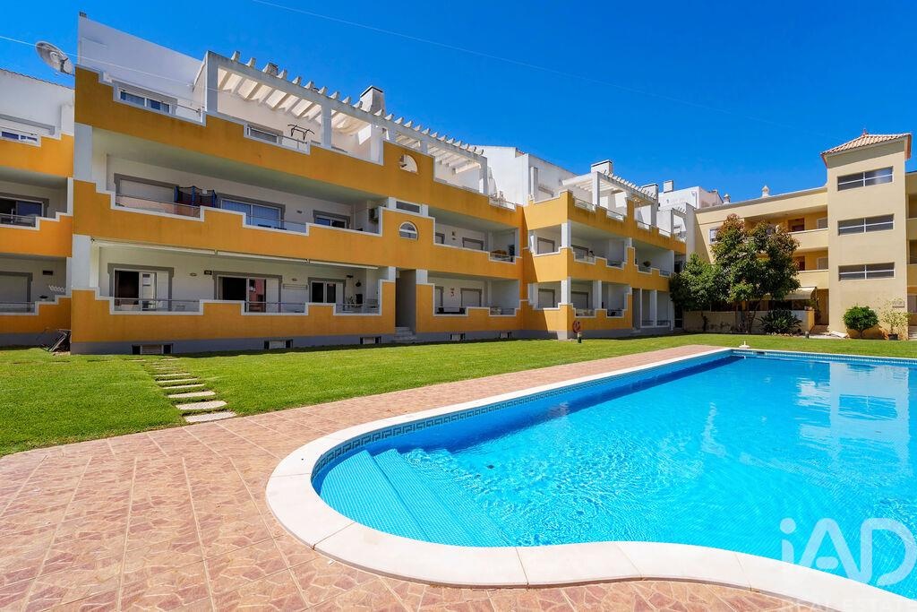 Apartment in Quarteira - Image 2